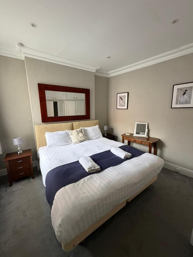 The Fielding Hotel Room Type - 1 Bedroom Apartment (Flat 2) The Fielding Hotel Room Type - 1 Bedroom Apartment (Flat 2)