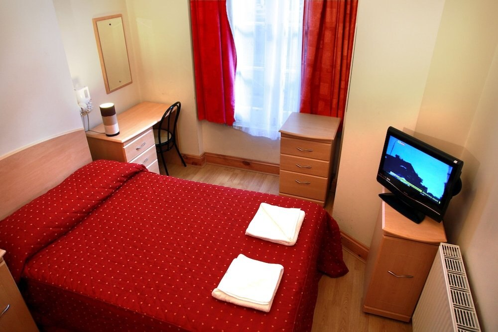 Elmwood Hotel Room Type - Double Room