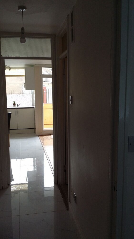 Stunning Apartment In London Tottenham - Tap to explore photos