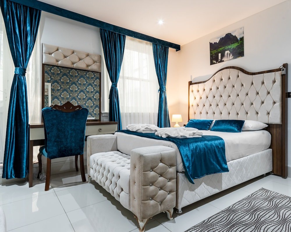 Vilenza Hotel Room Type - Classic Suite, Private Bathroom Vilenza Hotel Room Type - Classic Suite, Private Bathroom