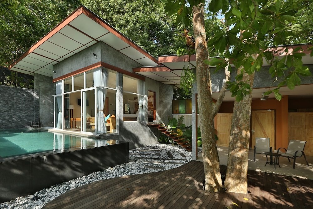 Ambong Pool Villas Room Type - Villa Malut