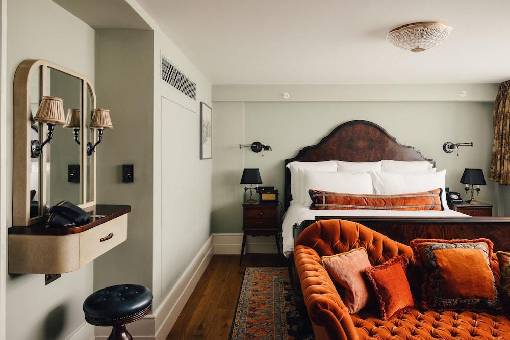 The Ned Room Type - Stairwell Studio (access via stairs)