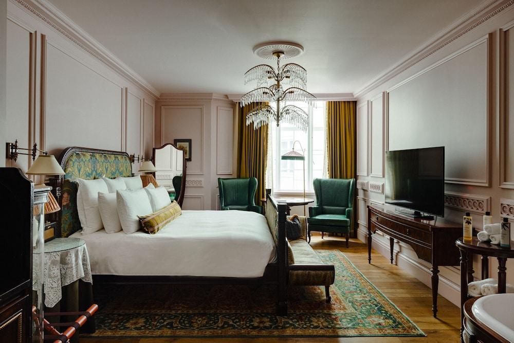 The Ned Room Type - Large Room