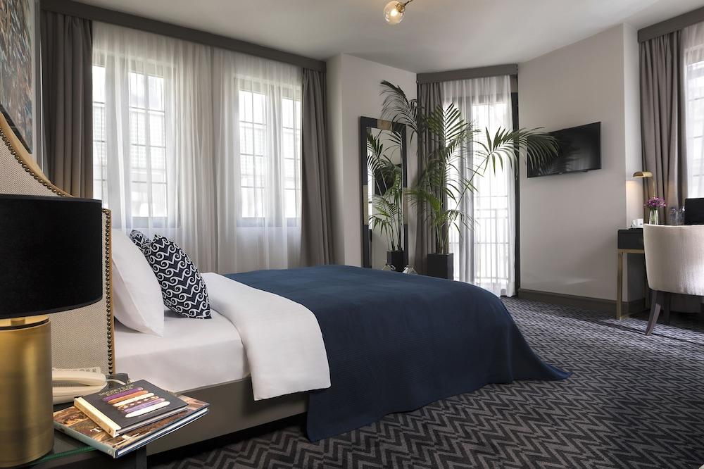 Nabu Hotel Room Type - Deluxe Room, 1 Queen Bed, Non Smoking, Corner