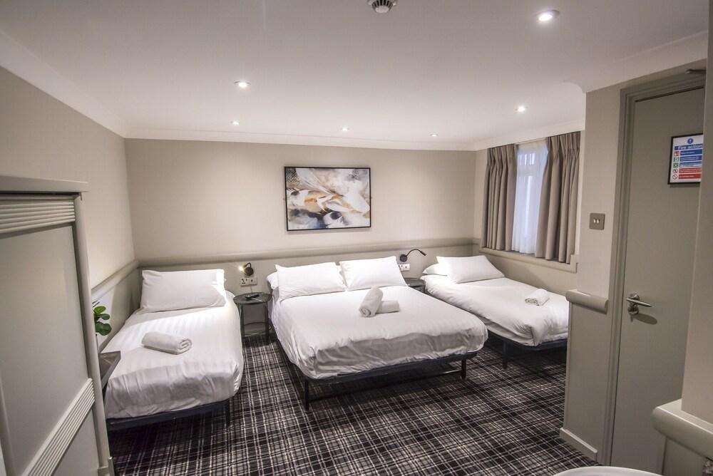 Howard Winchester Hotel Room Type - Quadruple Room