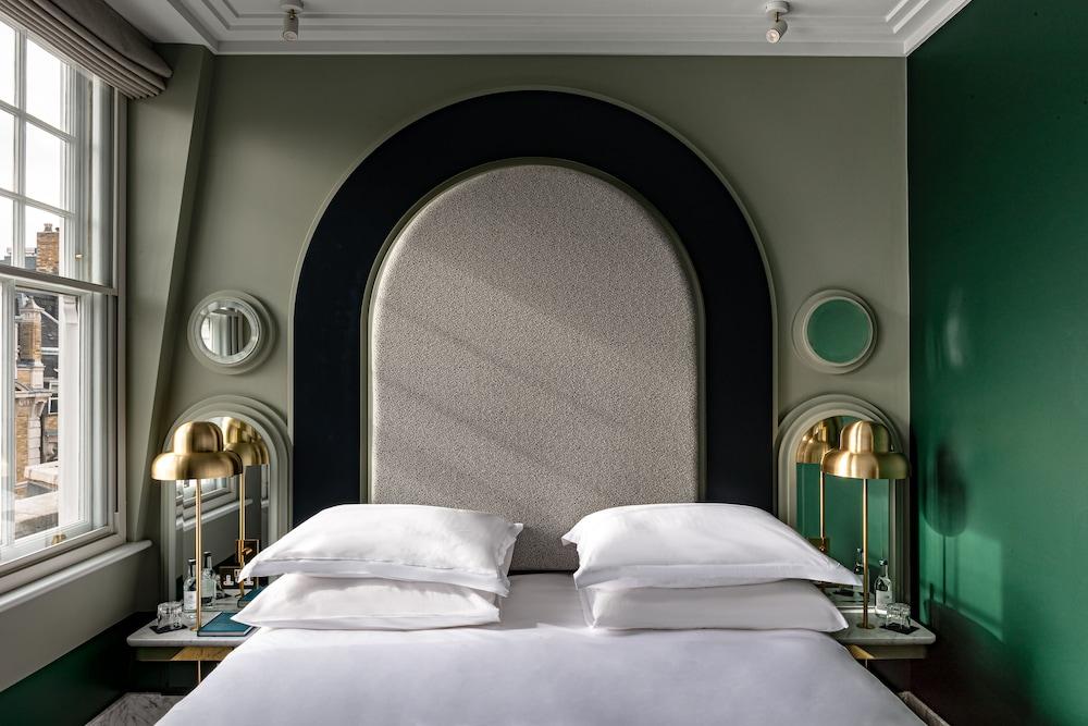 Henrietta Experimental Room Type - Junior Suite (St Paul)
