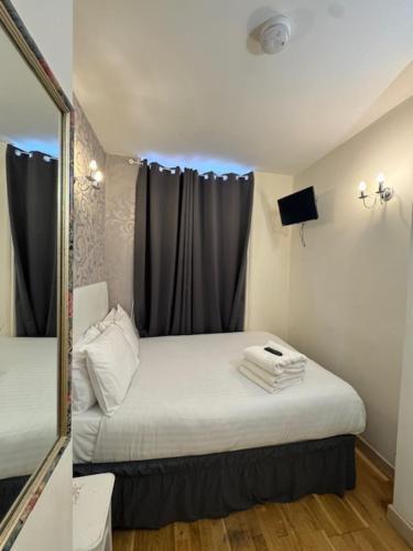 The Paramount Hotel Room Type - Standard Double Room