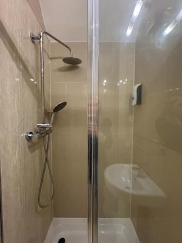 The Paramount Hotel Room Type - Standard Double Room with Fan