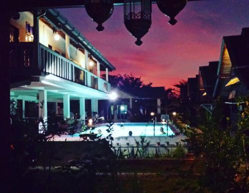 Tanabendang Banglos - Tap to explore photos
