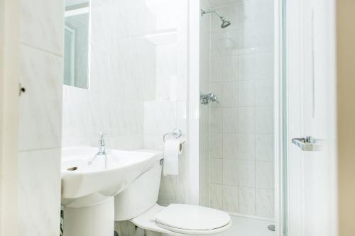 Avonmore Hotel Cartwright Gardens - Tap to explore photos
