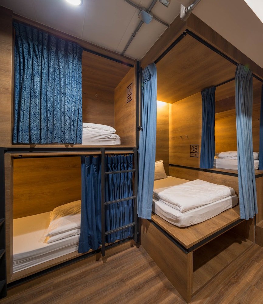Natee Hostel Room Type - Private Dormitory For 5 With Bathroom