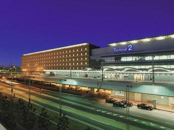 Haneda Excel Hotel Tokyu - Haneda Airport Terminal 2 - Tap to explore photos