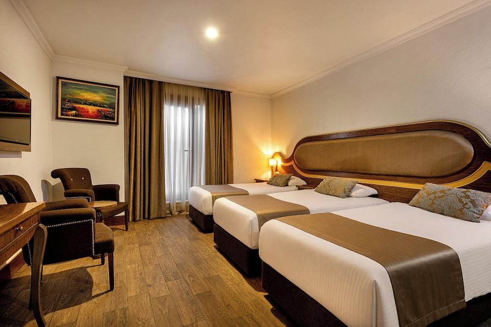 The Central Hotel Room Type - Triple Room