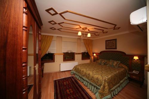 Aruna Boutique Hotel - Tap to explore photos
