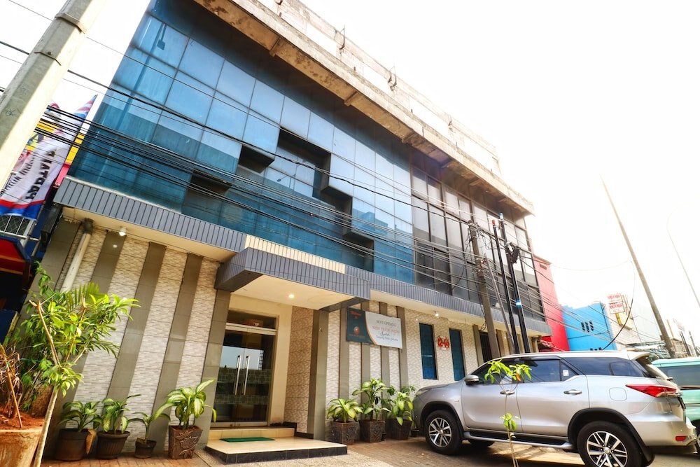 New Priok Indah Hotel - Tap to explore photos