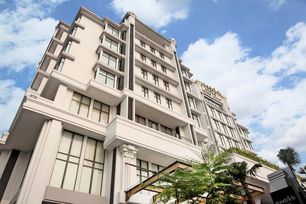 Goodrich Suites, Jakarta - Tap to explore photos