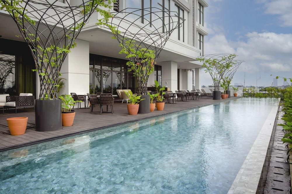 Goodrich Suites, Jakarta - Tap to explore photos