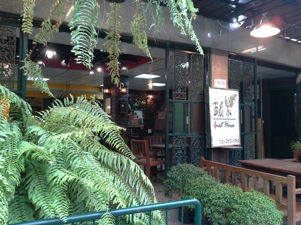BC guesthouse Banglamphu - Tap to explore photos