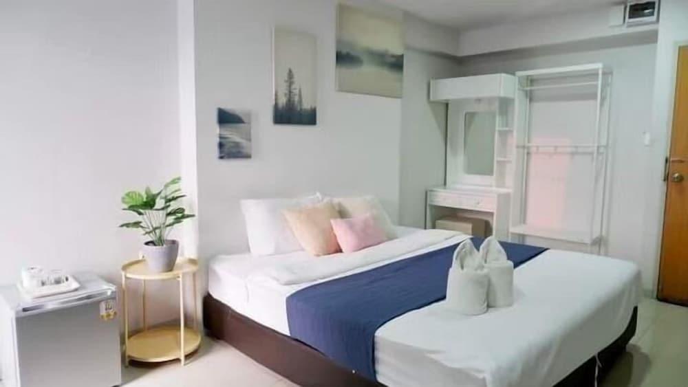 88 Living Room Type - Superior Double Room