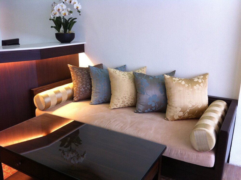Smile Society Boutique Hostel - Tap to explore photos