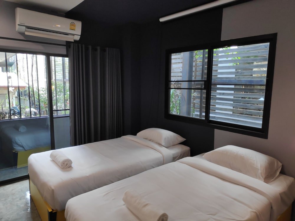 Ratch 66 Room Type - Deluxe Twin Room