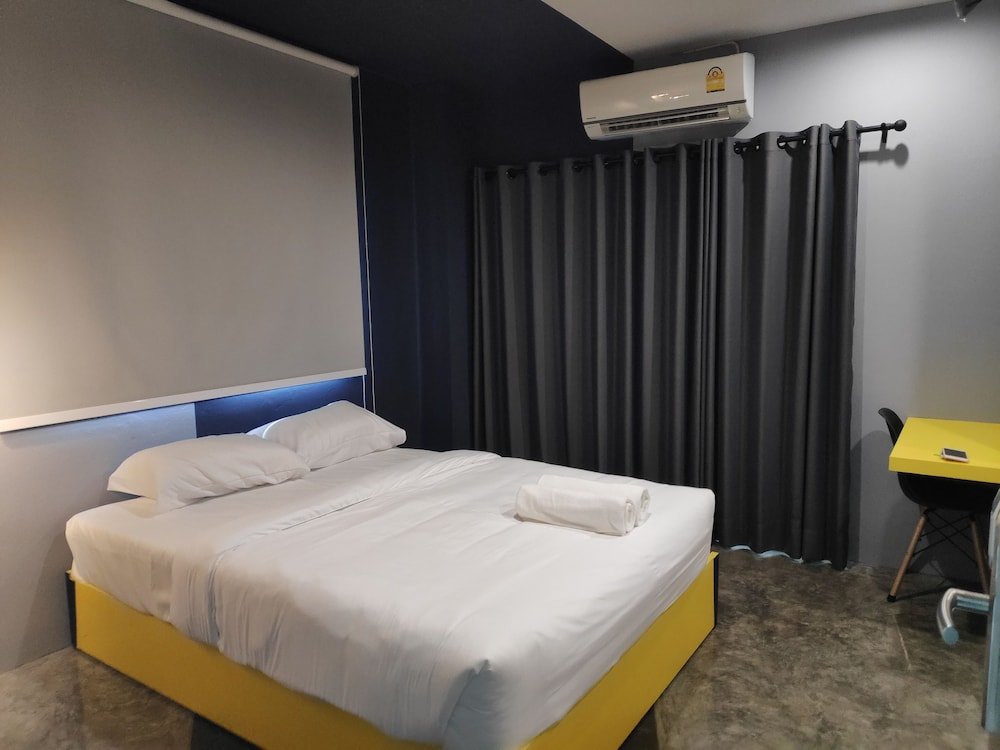 Ratch 66 Room Type - Deluxe Double Room