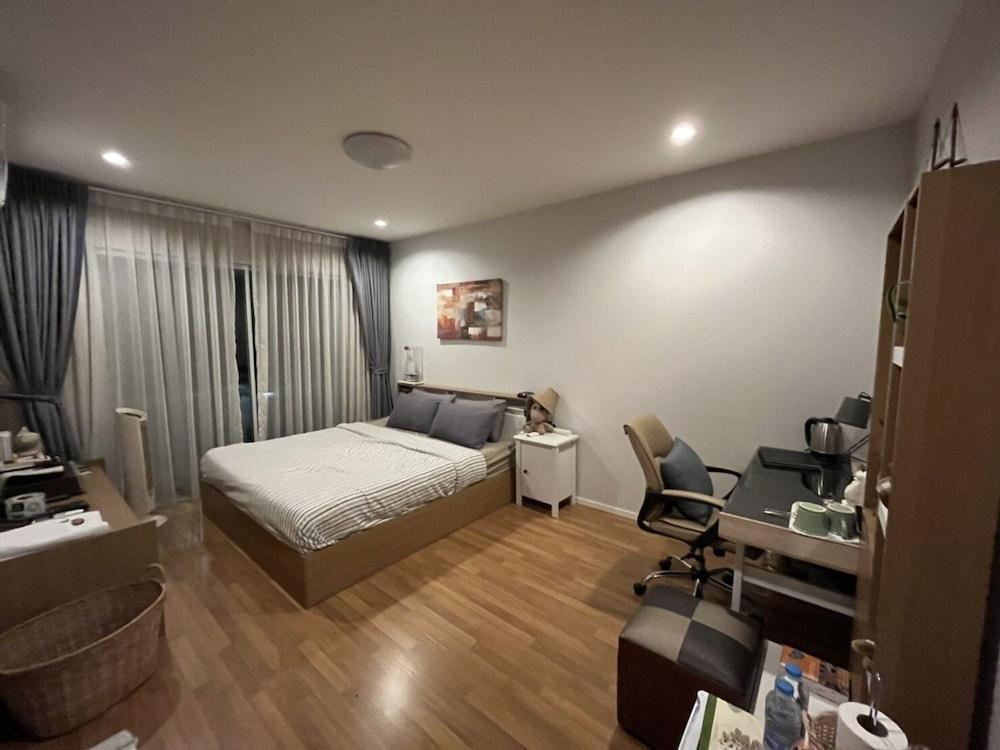 Autta House Room Type - Basic Room, 1 King Bed, City View