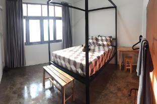 42 Guesthouse