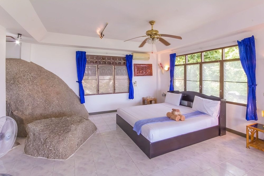Seaview Paradise Mountain Holiday Villas - Tap to explore photos