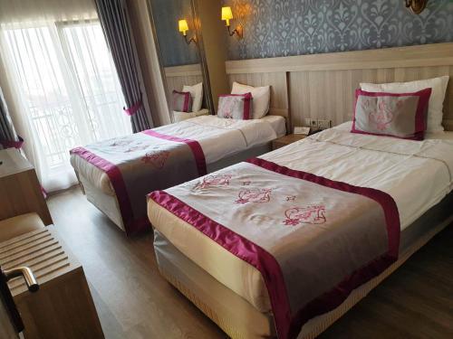 Dab Hotel - Tap to explore photos