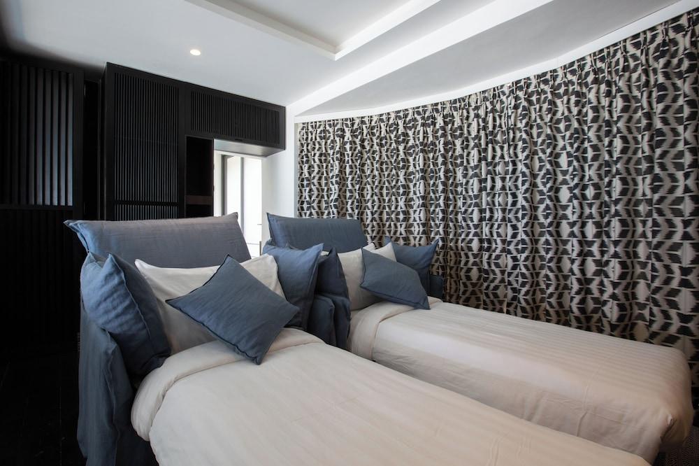 Villa U - Tap to explore photos