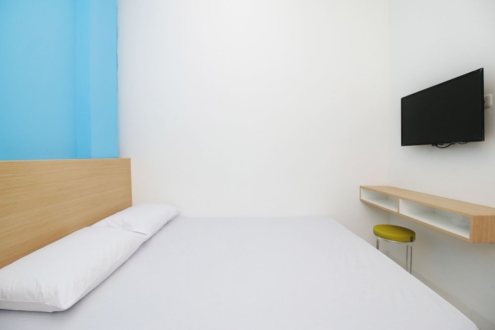 Sky Inn Jelambar 1 Jakarta - Tap to explore photos