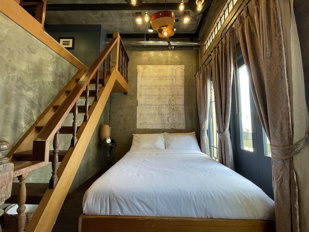 Central Old Town Cottage Room Type - King Suite with Balcony Central Old Town Cottage Room Type - King Suite with Balcony