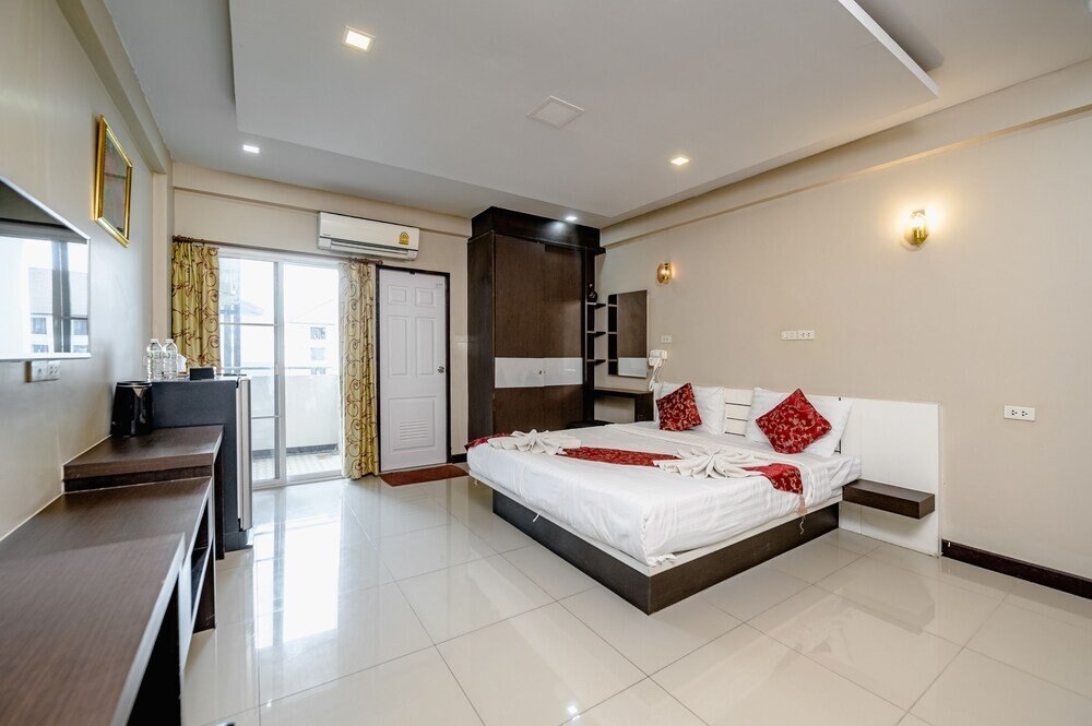 Gold Airport Suites Room Type - Standard Double Room