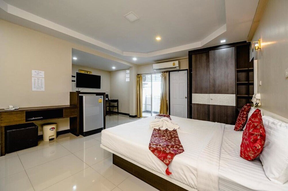 Gold Airport Suites Room Type - Deluxe Suites Double Room