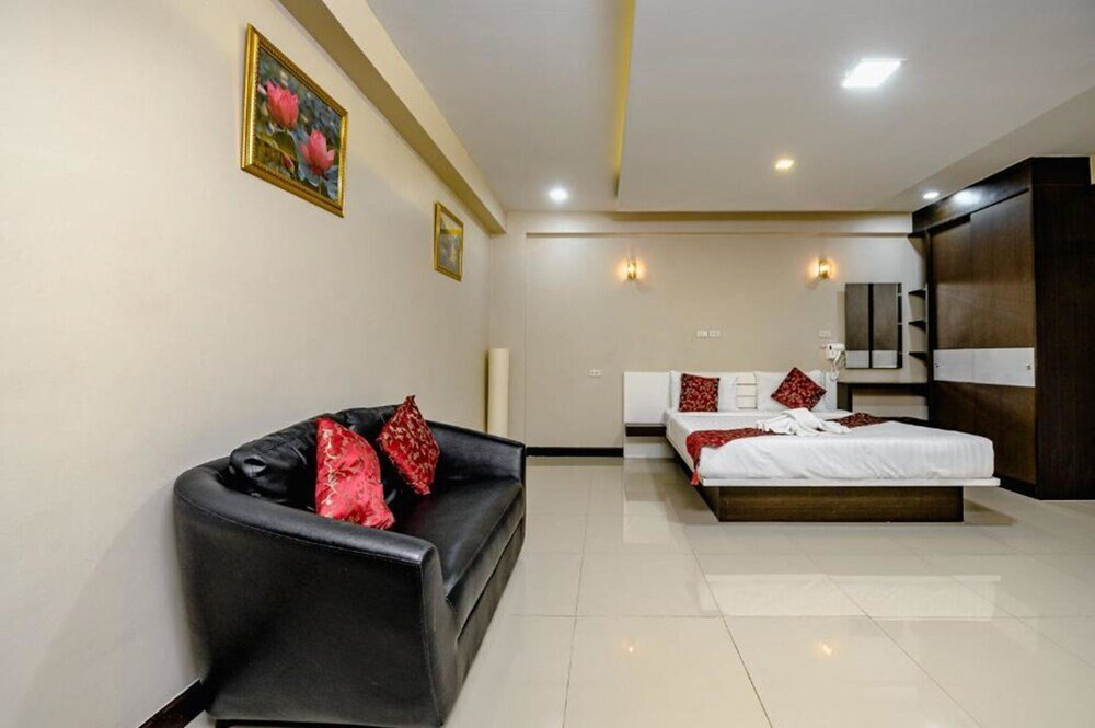 Gold Airport Suites Room Type - Grand Deluxe Double Room Gold Airport Suites Room Type - Grand Deluxe Double Room