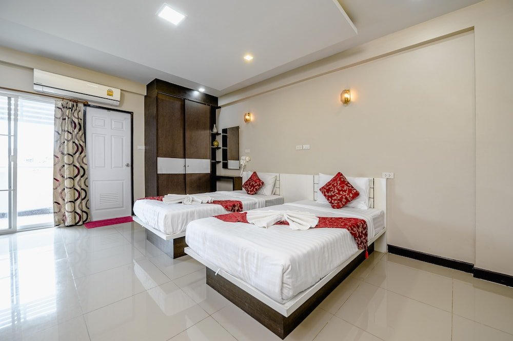Gold Airport Suites Room Type - Standard Twin Room