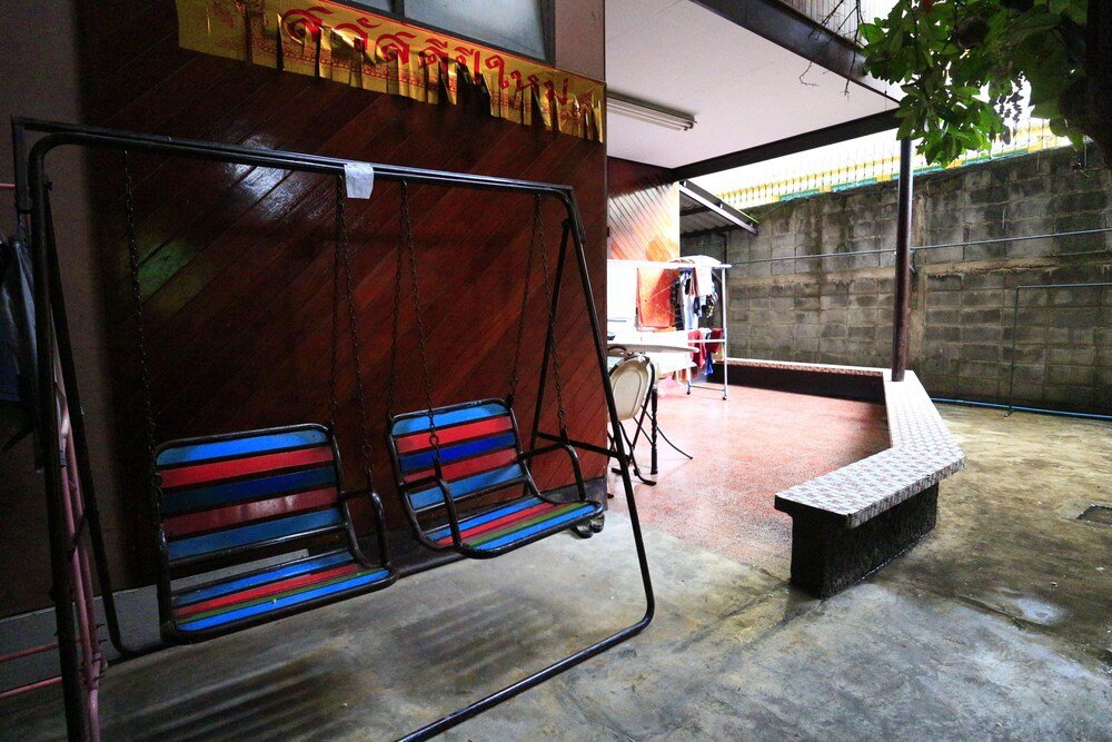 Anurak Guesthouse - Tap to explore photos