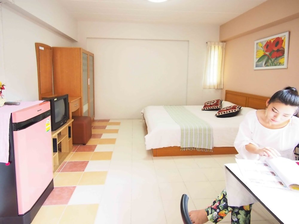 Thanapa Mansion - Hostel