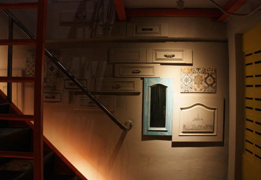 Merge Hostel - Tap to explore photos