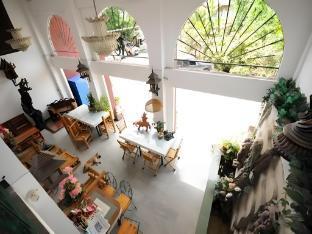 Baan Khun Mae Apartment - Tap to explore photos