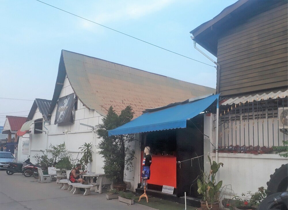 Sitpholek Muay Thai Camp - Hostel - Tap to explore photos