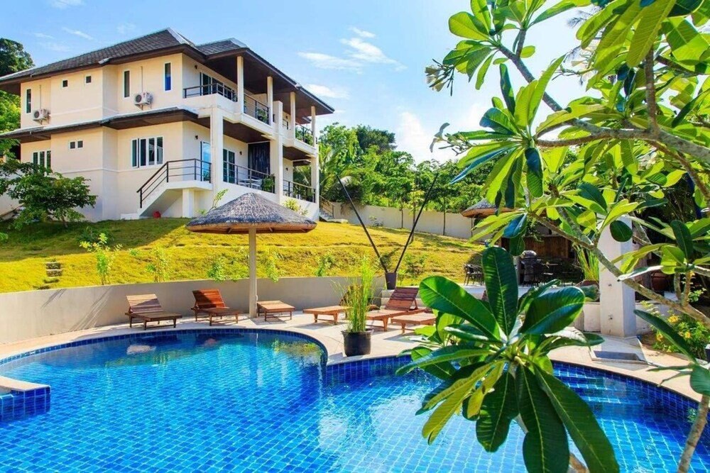 Tropica Villa Resort - Tap to explore photos