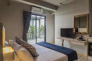 V VAREE Bangkok - Tap to explore photos