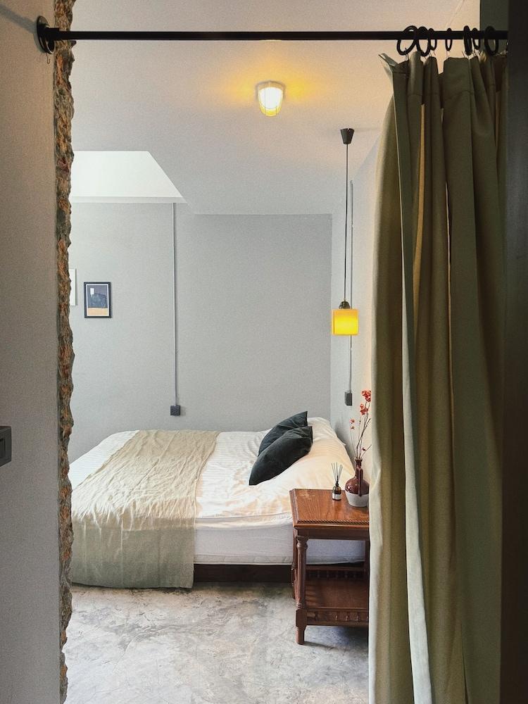 OB OON Boutique Bed & Breakfast Room Type - Deluxe Room, 1 King Bed, City View