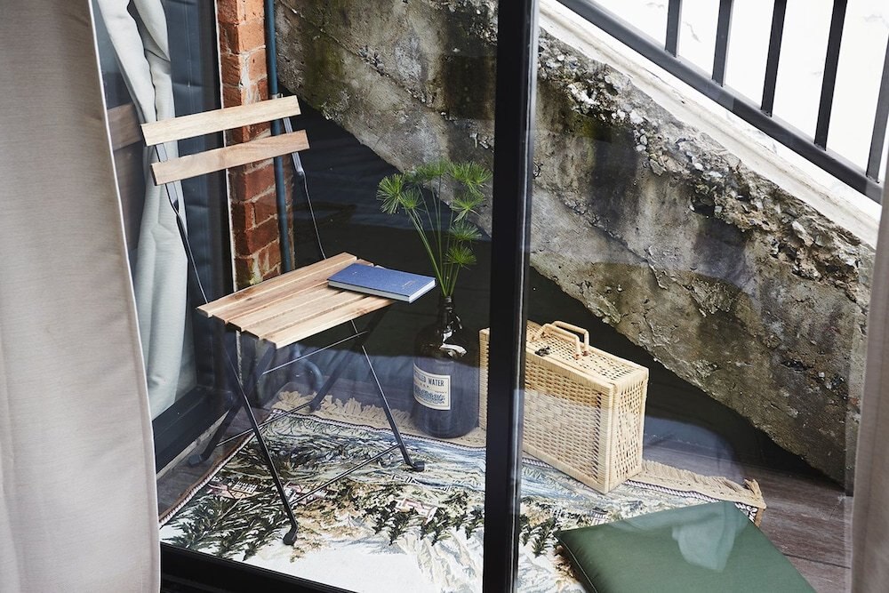 OB OON Boutique Bed & Breakfast - Tap to explore photos