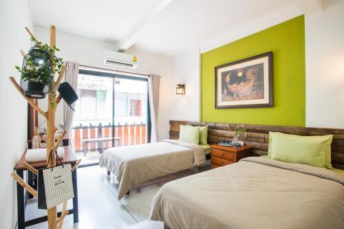 Banthat Thong Hostel Room Type - Twin Room with Shared Bathroom