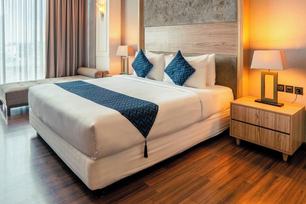 Azana Suite Hotel Antasari Room Type - Executive Room, 1 King Bed