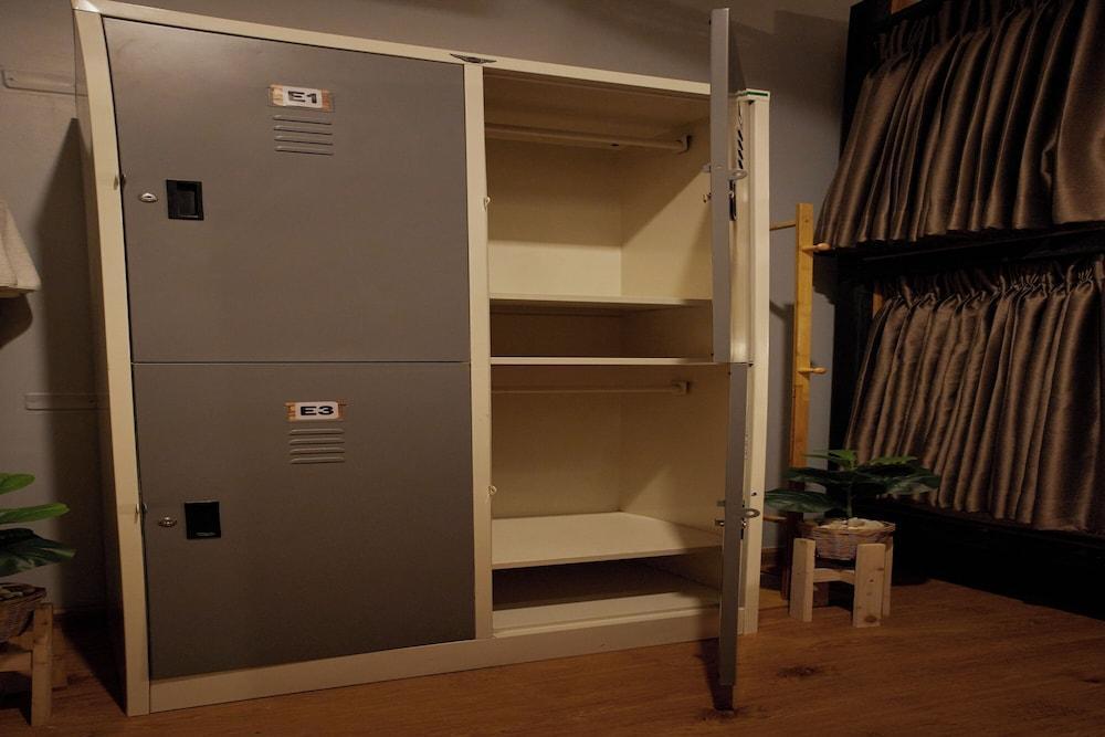 Timber Hostel Room Type - Premium Shared Dormitory, Women only