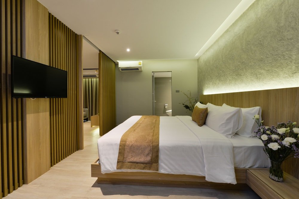 Aspira Tropical Residence Thonglor - Tap to explore photos